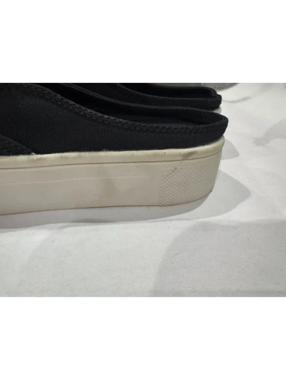 American Eagle Outfitters slip on tennis shoes, no back, size 7